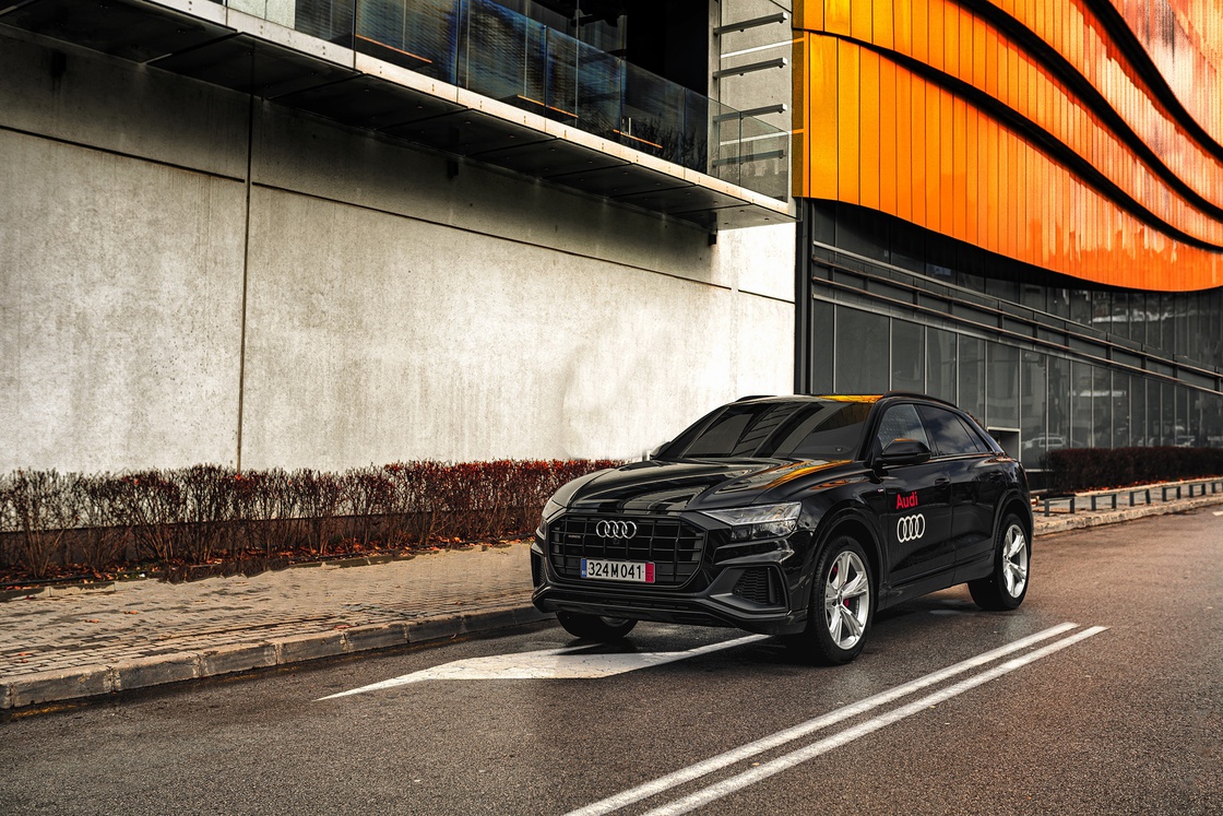 Новото лице на Q-фамилията: Audi Q8