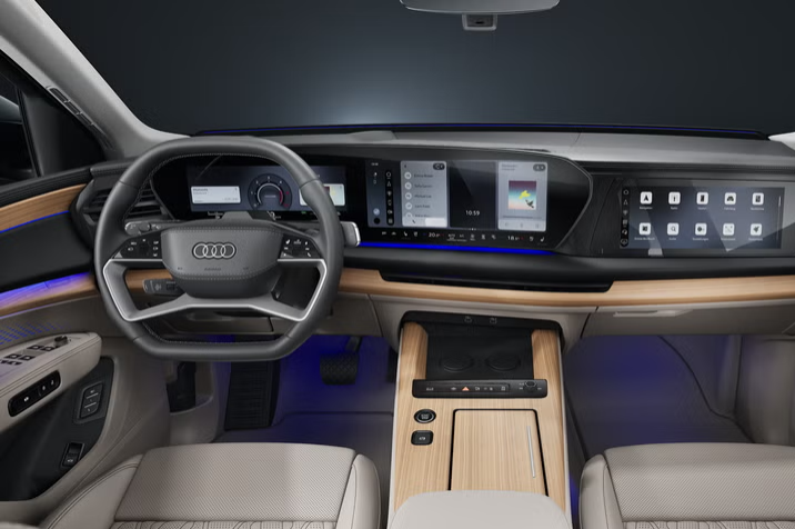 Q7_SUV_AU54x_Page_Header_Interior_Design-L.avif