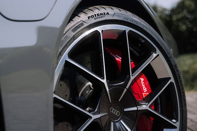 e-tron%20GT%20quattro